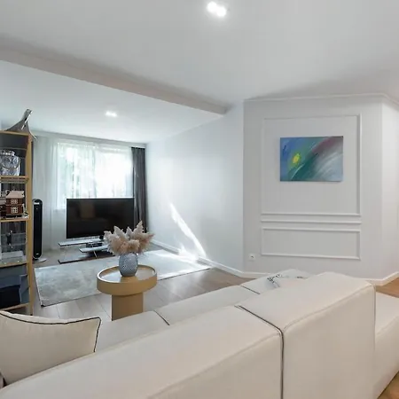 דירה Cozy 1 Minute From The Beach, Quiet Place